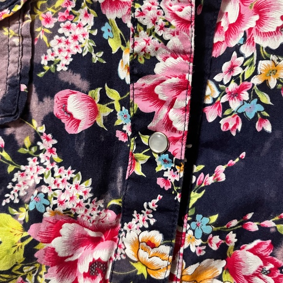 A Rare Bird Boutique Floral Sleeveless Top - Pink and Black Western Pearl Snap S - Picture 4 of 5